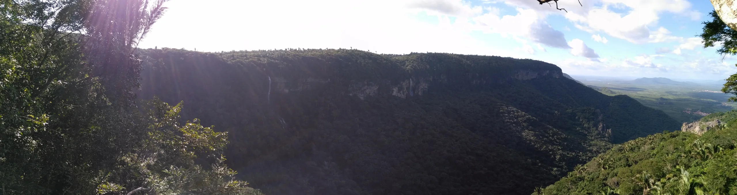 Horizonte e escarpas do Parque Nacional de Ubajara